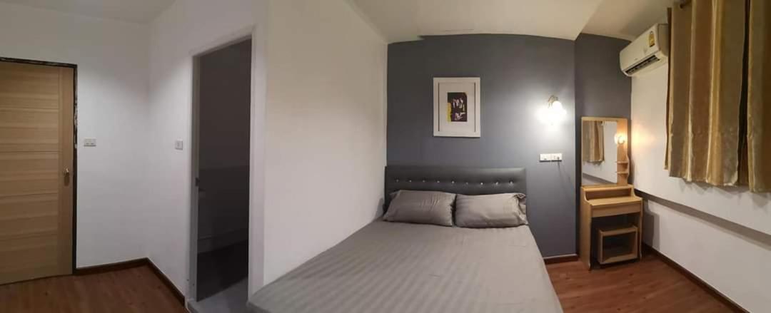 Sun House Bkk Ξενοδοχείο Μπανγκόκ Εξωτερικό φωτογραφία